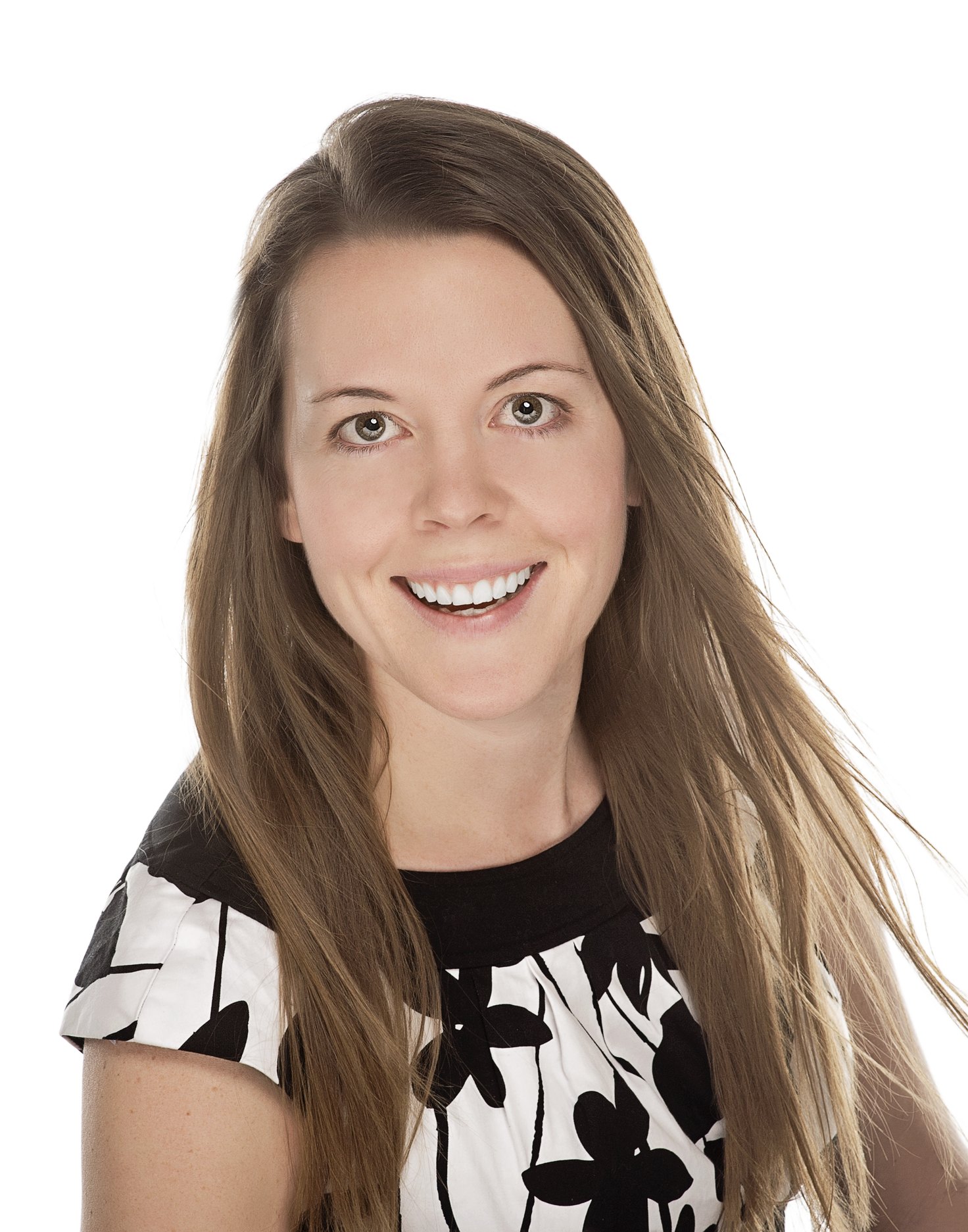 Laura Zanfes, MSN, PMHNP/ACNP, psychiatric nurse practitioner at Cape Concierge PT, in a studio headshot against a white background.